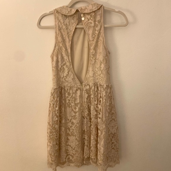 ASOS Cream Floral Lace Peter Pan Collar Mini Dress 4 - Picture 3 of 3